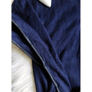 onetheland Sweaters - ❤️ 3 items for $20❤️ V-Neck Blue Sweater 🎀 onetheland Sweaters - ❤️ 3 items for $20❤️ V-Neck Blue Sweater 🎀